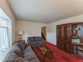 596 Foch Boulevard, Williston Park NY 11596