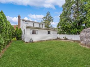 596 Foch Boulevard, Williston Park NY 11596