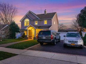 18 Plow Lane, Levittown NY 11756