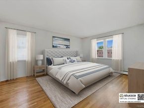 10 Gate Lane, West Islip NY 11795