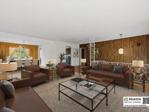 10 Gate Lane, West Islip NY 11795