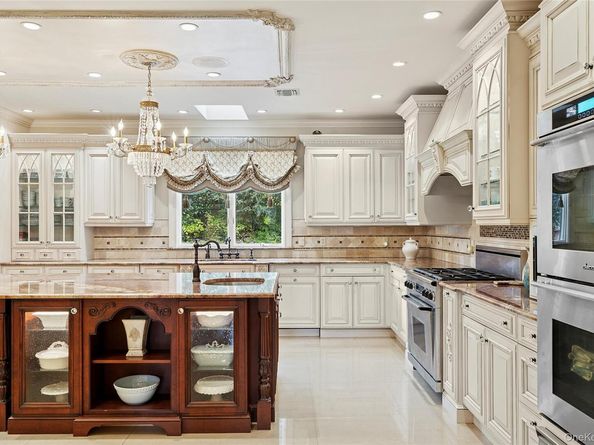 5 Schoolhouse Court, Oyster Bay NY 11771