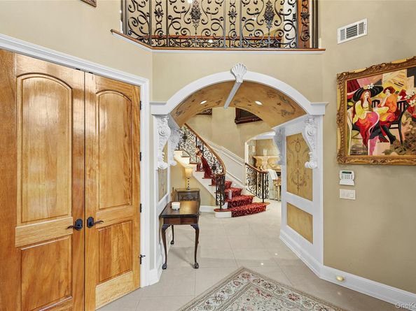 5 Schoolhouse Court, Oyster Bay NY 11771