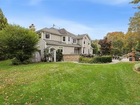 5 Schoolhouse Court, Oyster Bay NY 11771