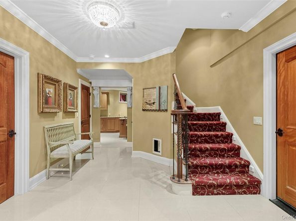 5 Schoolhouse Court, Oyster Bay NY 11771