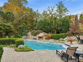 5 Schoolhouse Court, Oyster Bay NY 11771