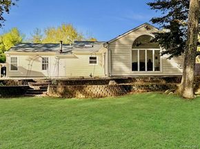 8 Fox Hollow Lane, Ridge NY 11961