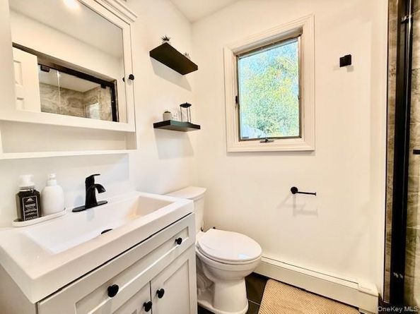 8 Fox Hollow Lane, Ridge NY 11961