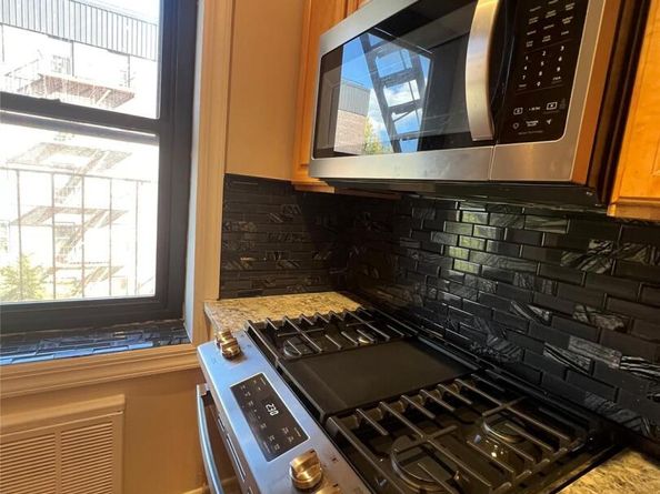 9010 32 Avenue 404, East Elmhurst NY 11369