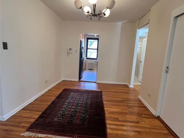 9010 32 Avenue 404, East Elmhurst NY 11369