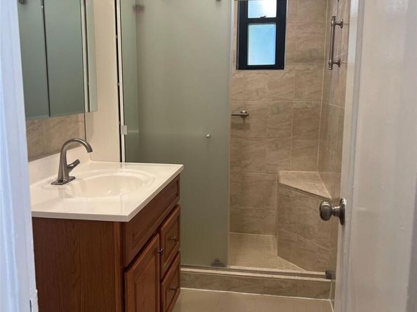 9010 32 Avenue 404, East Elmhurst NY 11369