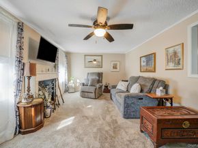 2 Dogwood Lane, Manorville NY 11949