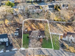 4 Rainbow Court, Middle Island NY 11953