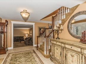 12 Bob O Link Lane, Northport NY 11768