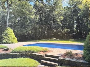 12 Bob O Link Lane, Northport NY 11768