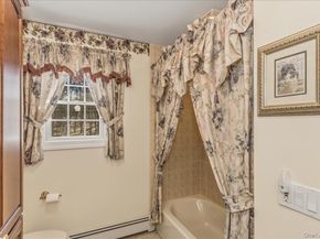12 Bob O Link Lane, Northport NY 11768