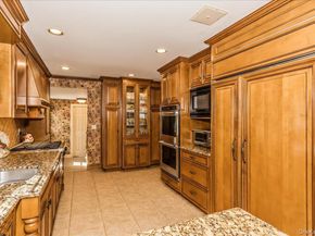 12 Bob O Link Lane, Northport NY 11768