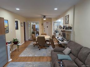 87-15 204th Street B51, Hollis NY 11423