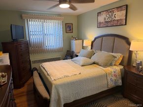 87-15 204th Street B51, Hollis NY 11423