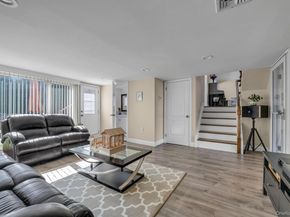 5 Hillvale Road, Syosset NY 11791