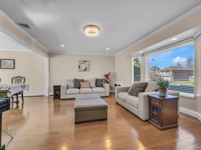 5 Hillvale Road, Syosset NY 11791