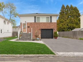 827 Bermuda Road, West Babylon NY 11704