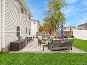827 Bermuda Road, West Babylon NY 11704