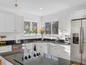 33 Maple Moor Lane, Cortlandt Manor NY 10567