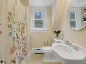 9 Strawberry Lane, Irvington NY 10533
