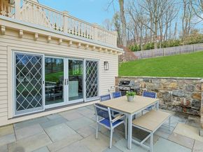 9 Strawberry Lane, Irvington NY 10533