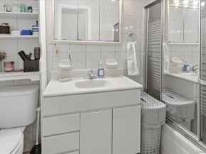 6051 68TH Avenue, Ridgewood NY 11385