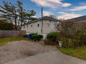 27 Pearsall Place, Babylon NY 11702