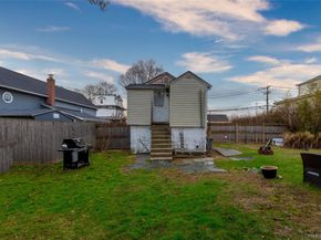 27 Pearsall Place, Babylon NY 11702