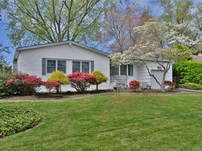 28 Dartmouth Drive, Smithtown NY 11787