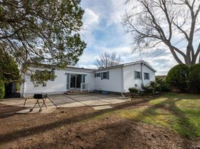 28 Dartmouth Drive, Smithtown NY 11787