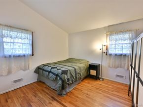 28 Dartmouth Drive, Smithtown NY 11787