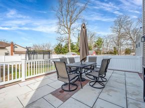 28 Vanderbilt Avenue, Babylon NY 11702