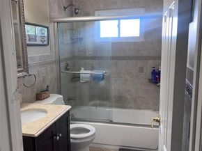 8 Lion Lane, North Babylon NY 11703