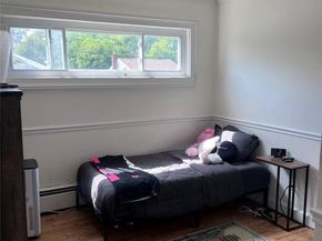 8 Lion Lane, North Babylon NY 11703