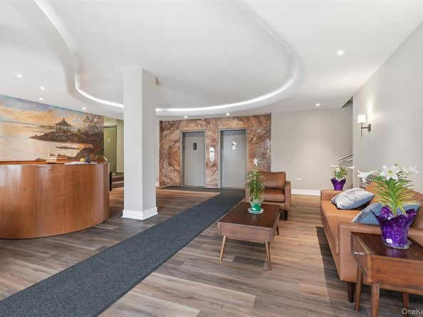 2 Washington Square 5H, Larchmont NY 10538