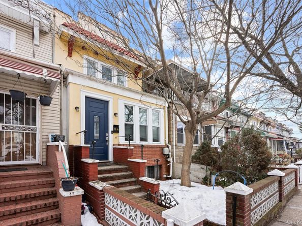 2565 99th Street, East Elmhurst NY 11369