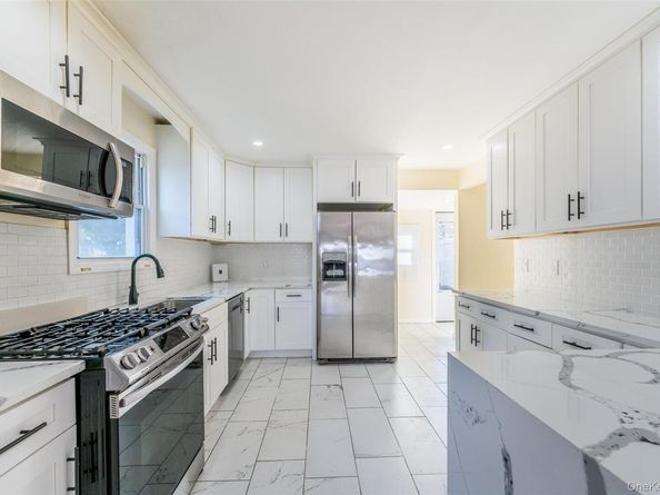 15424 13th Avenue, Whitestone NY 11357