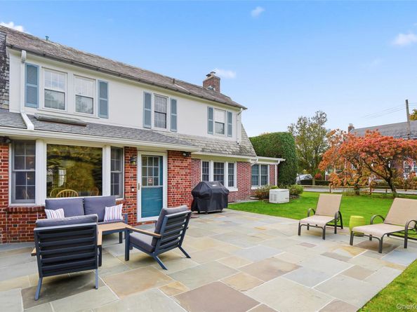 17 Emerson Place, Harrison NY 10528