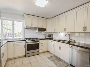 68 Lauren Avenue, Dix Hills NY 11746