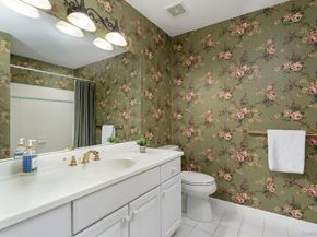 14 Vantage Court, Port Jefferson NY 11777