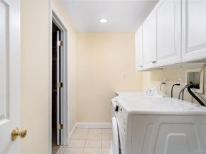 14 Vantage Court, Port Jefferson NY 11777