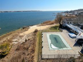 61 W Tiana Road 10, Hampton Bays NY 11946
