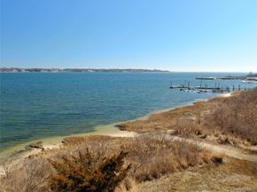 61 W Tiana Road 10, Hampton Bays NY 11946