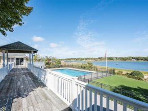 61 W Tiana Road 10, Hampton Bays NY 11946