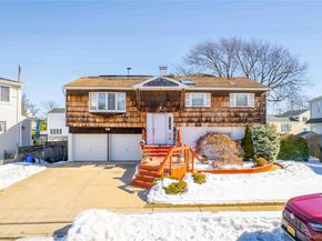 711 S Bayview Avenue, Freeport NY 11520